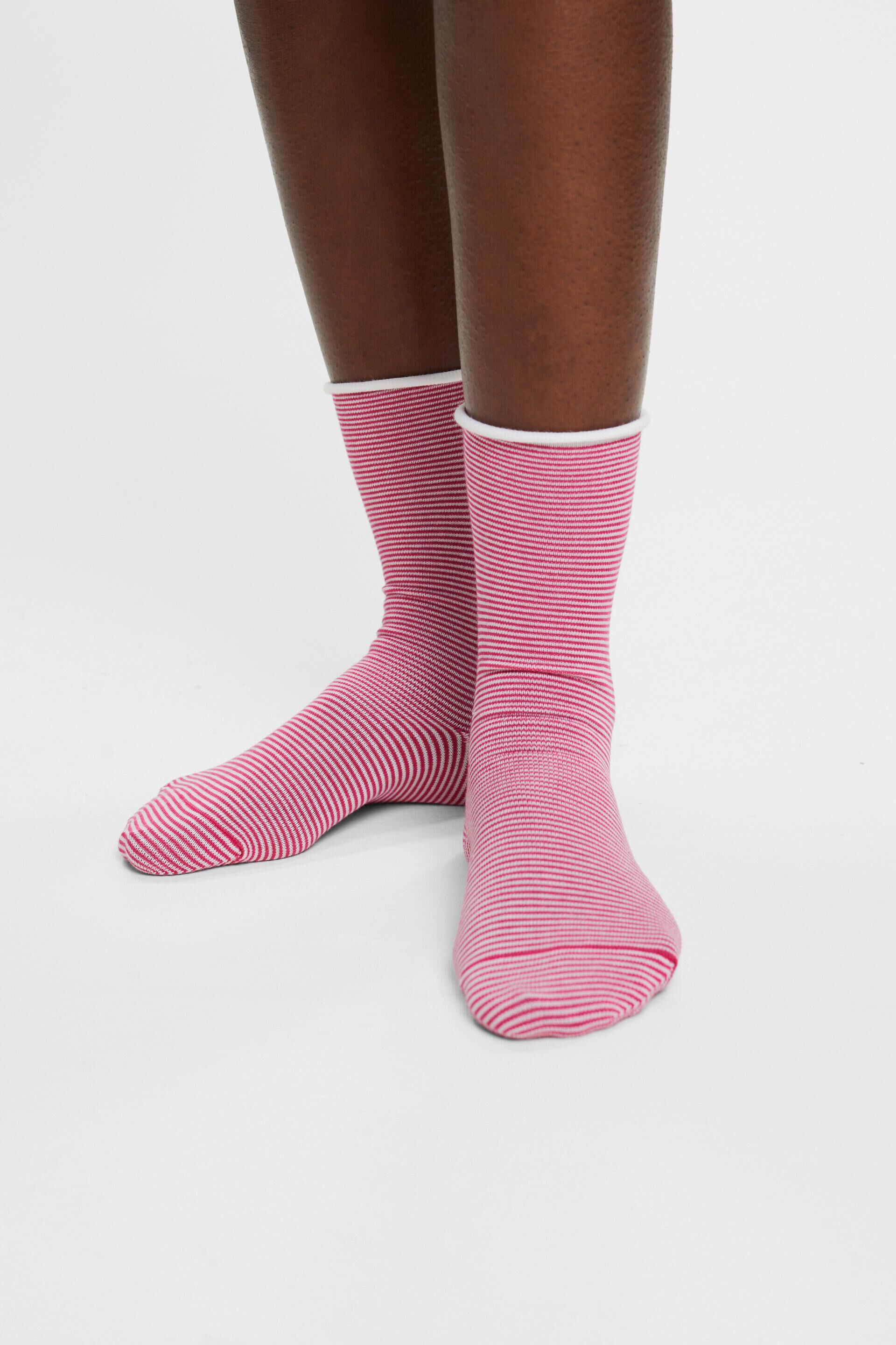 Esprit Online Store Gestreifte Socken mit Rollbündchen, Bio-Baumwolle
