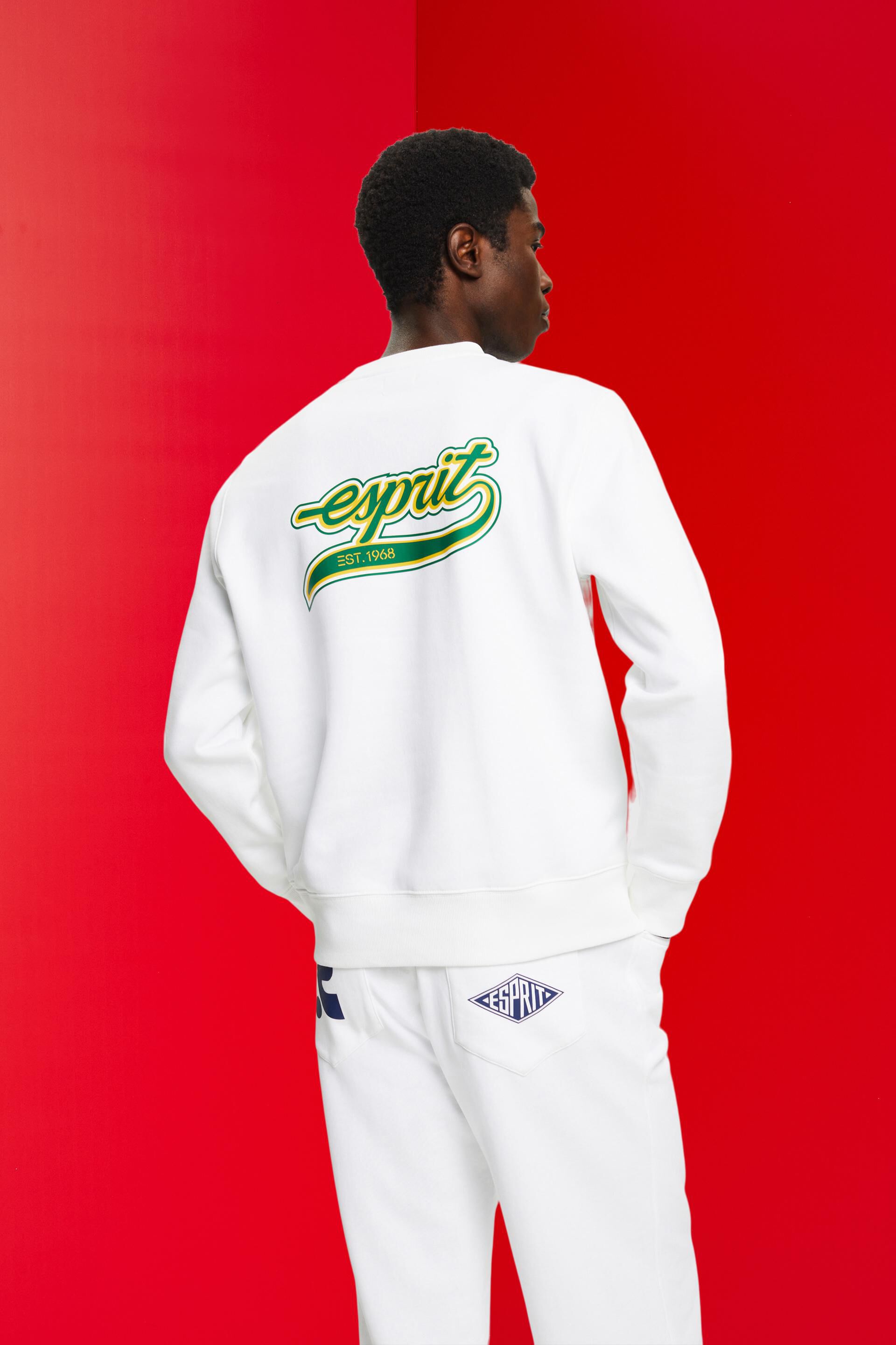 Esprit mit der Sweatshirt auf Logo-Print Rückseite