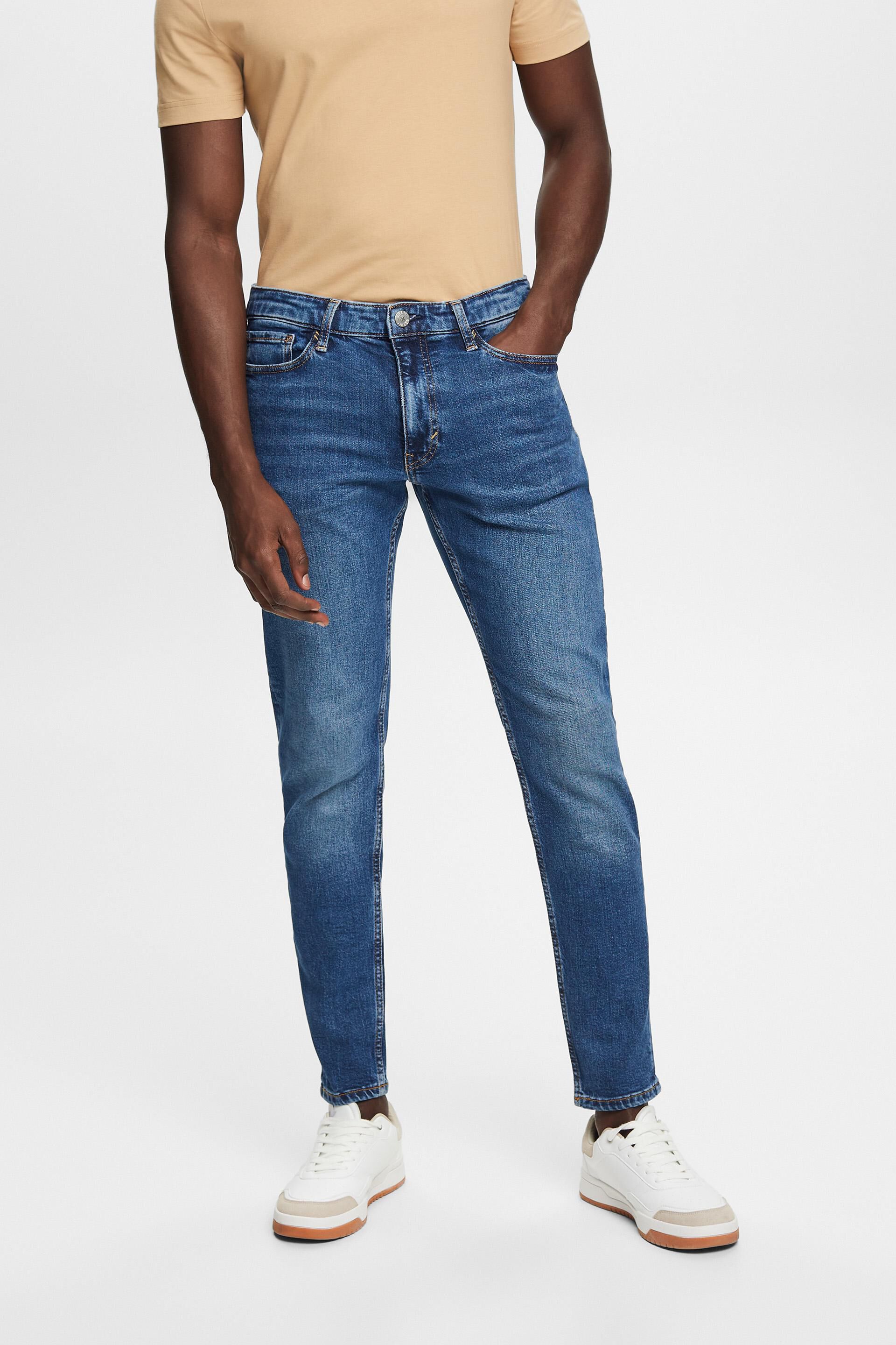 Schmal zulaufende Jeans aus recycelter Baumwolle