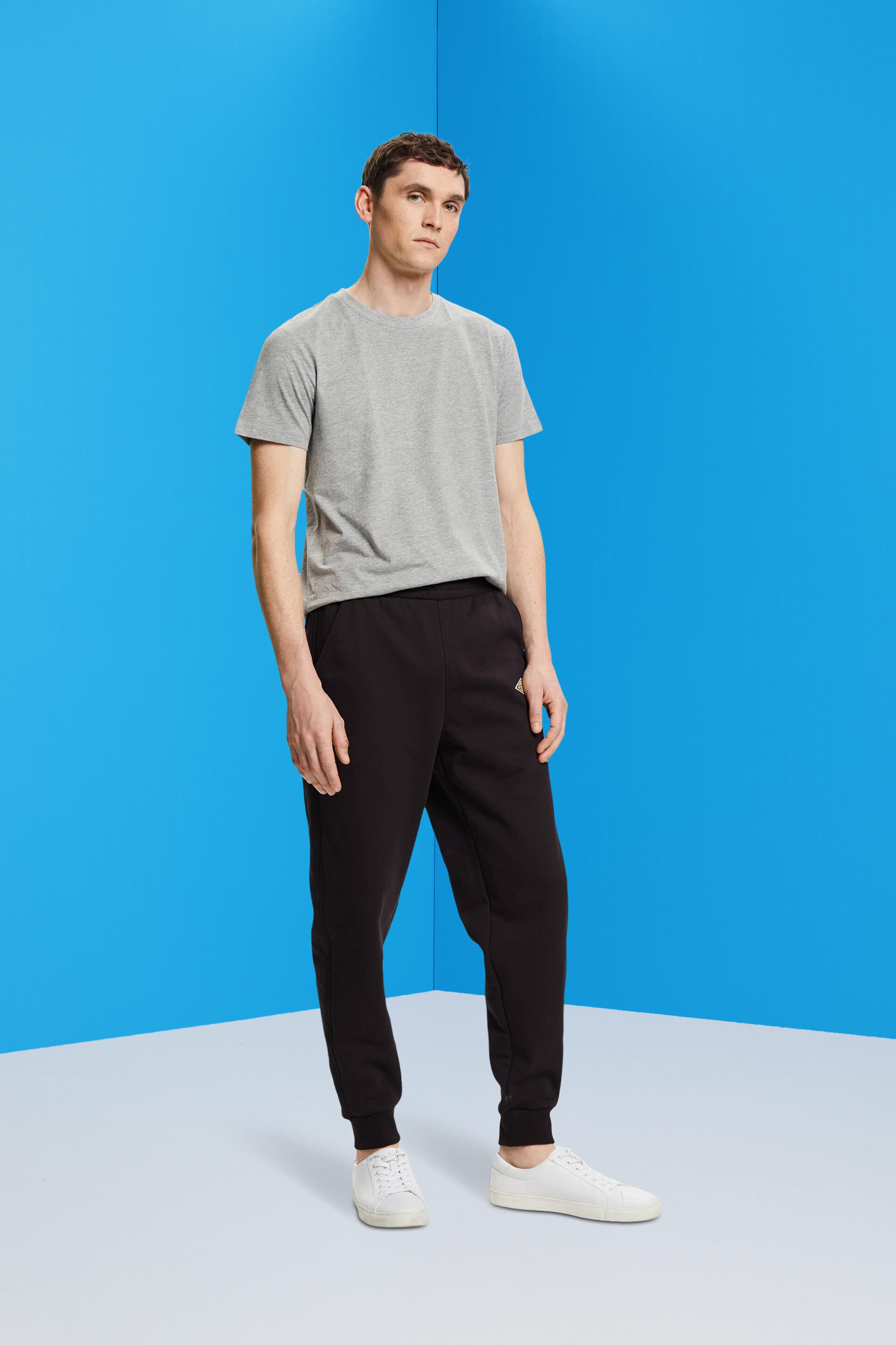 Esprit Slim-Fit-T-Shirt Rundhalsausschnitt mit