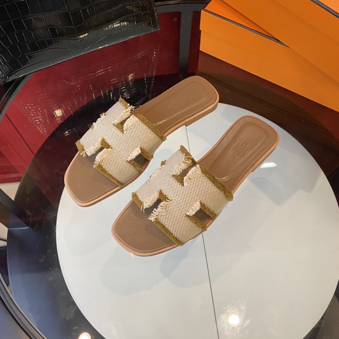 Hermes Slipper