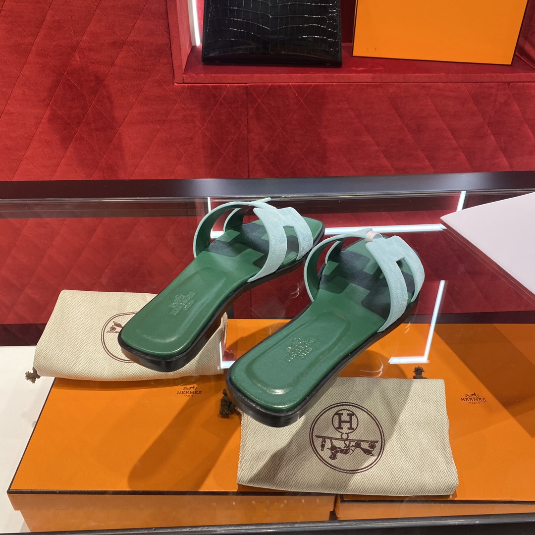 Hermes Slipper