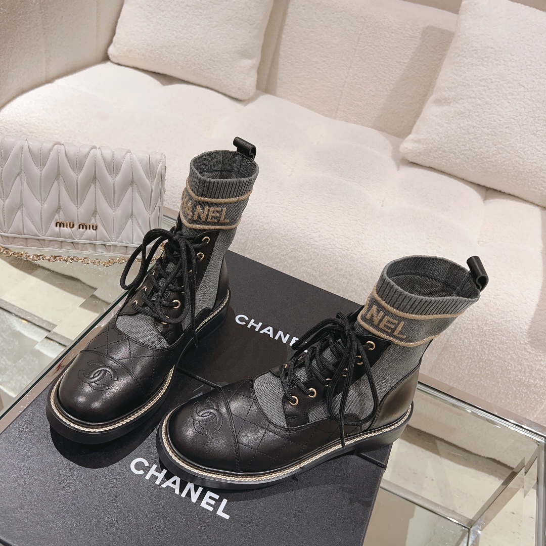 Chanel Knitted lace-up booties