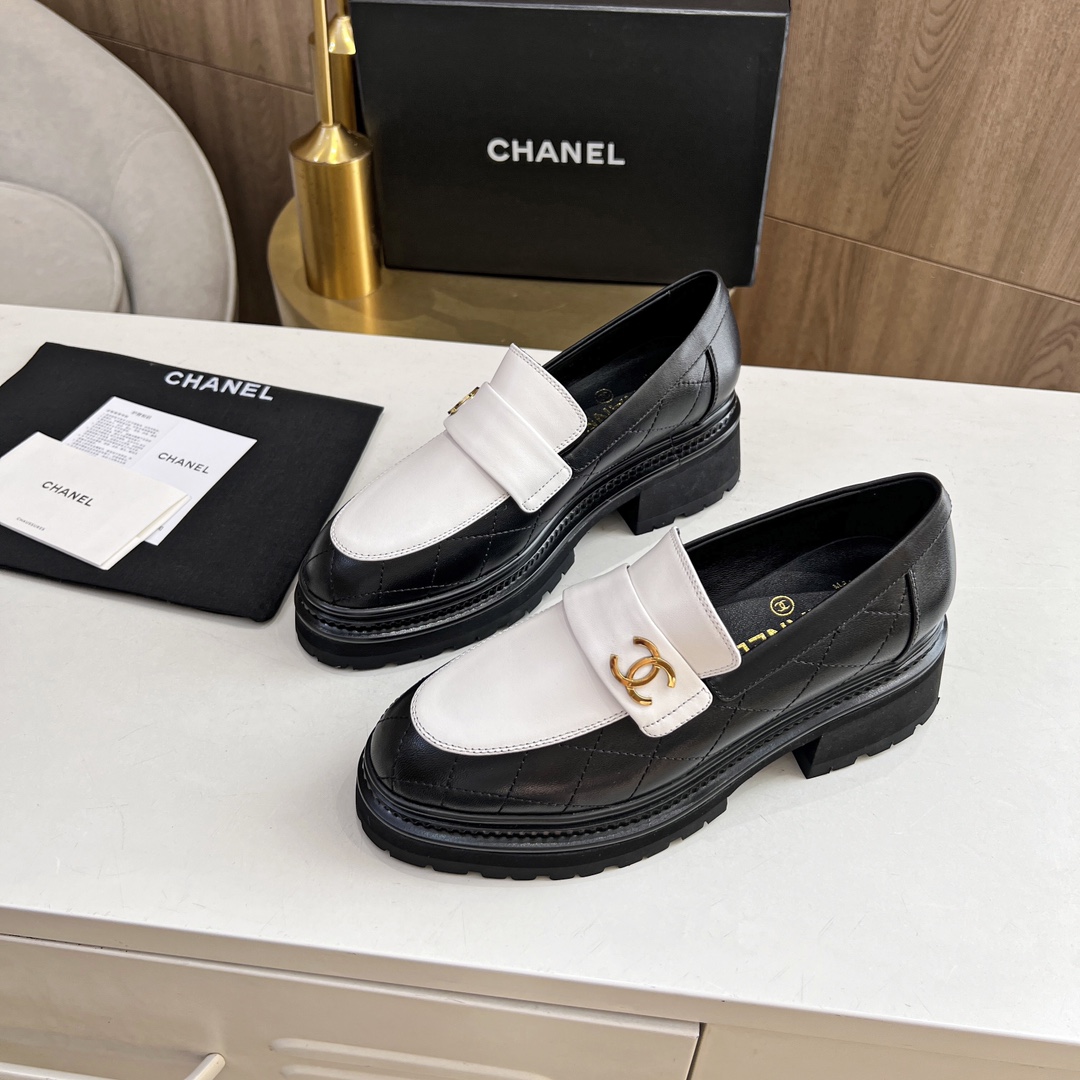 Chanel Flatform shoes