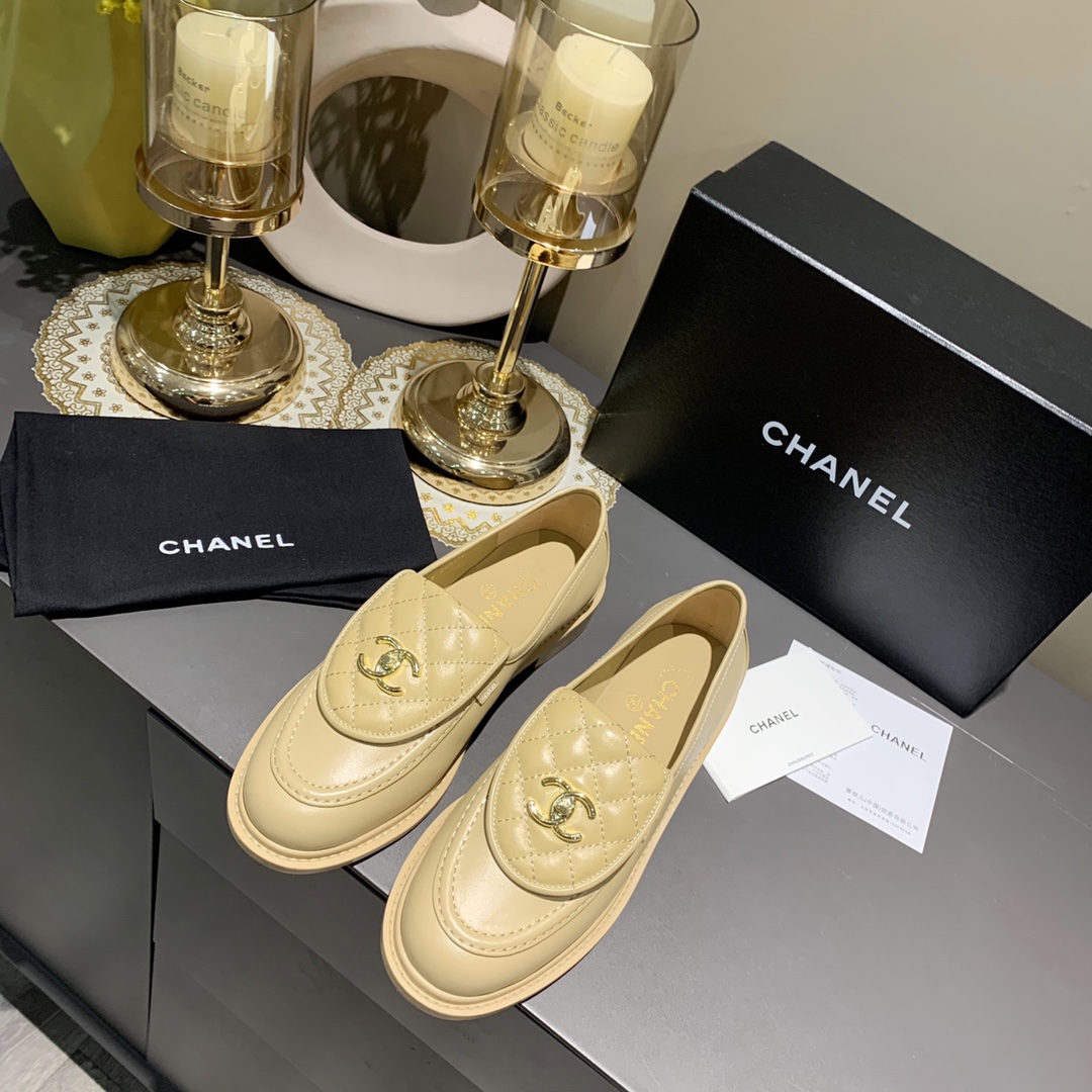 Chanel Flatform shoes