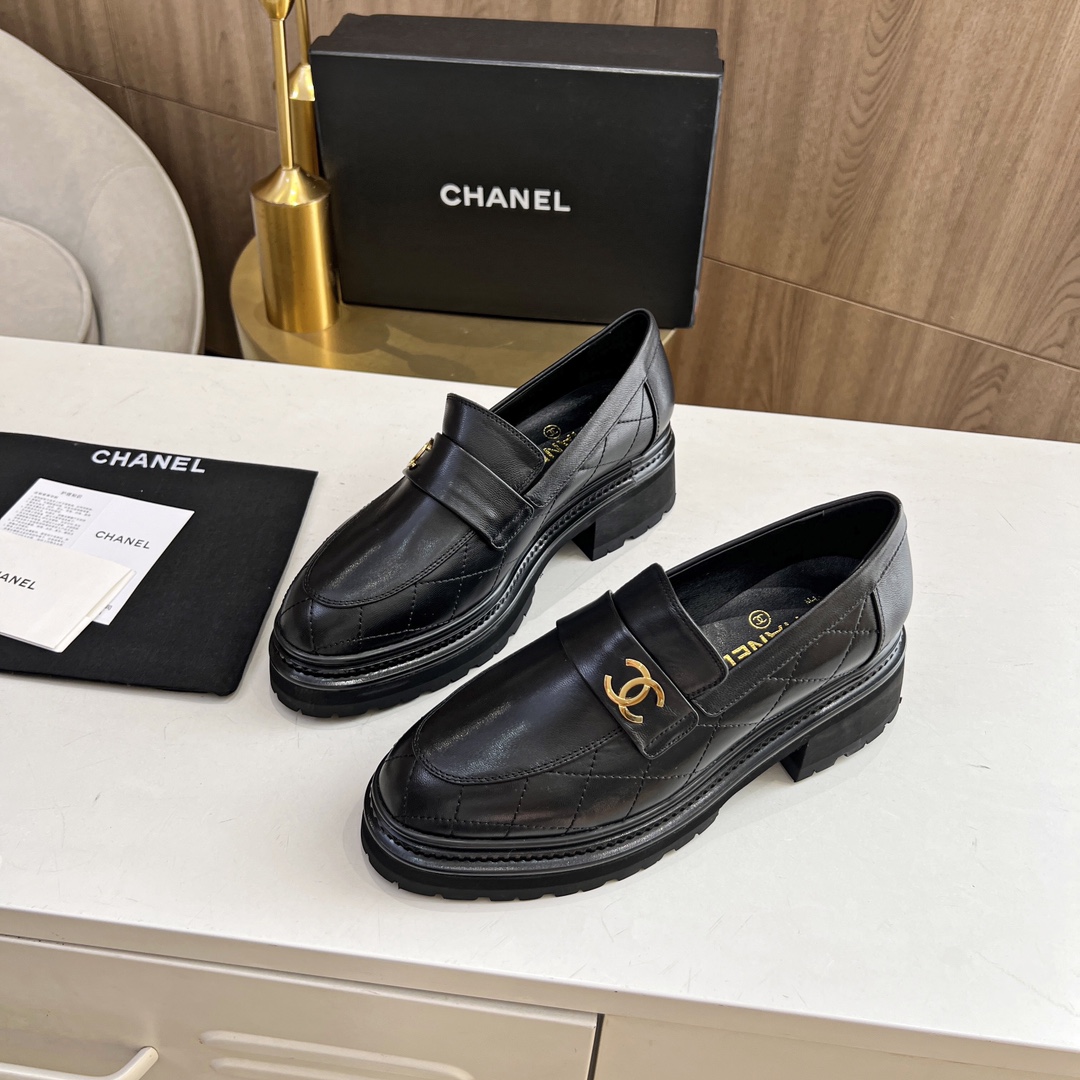 Chanel Flatform shoes