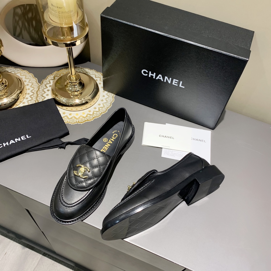 Chanel Flatform shoes