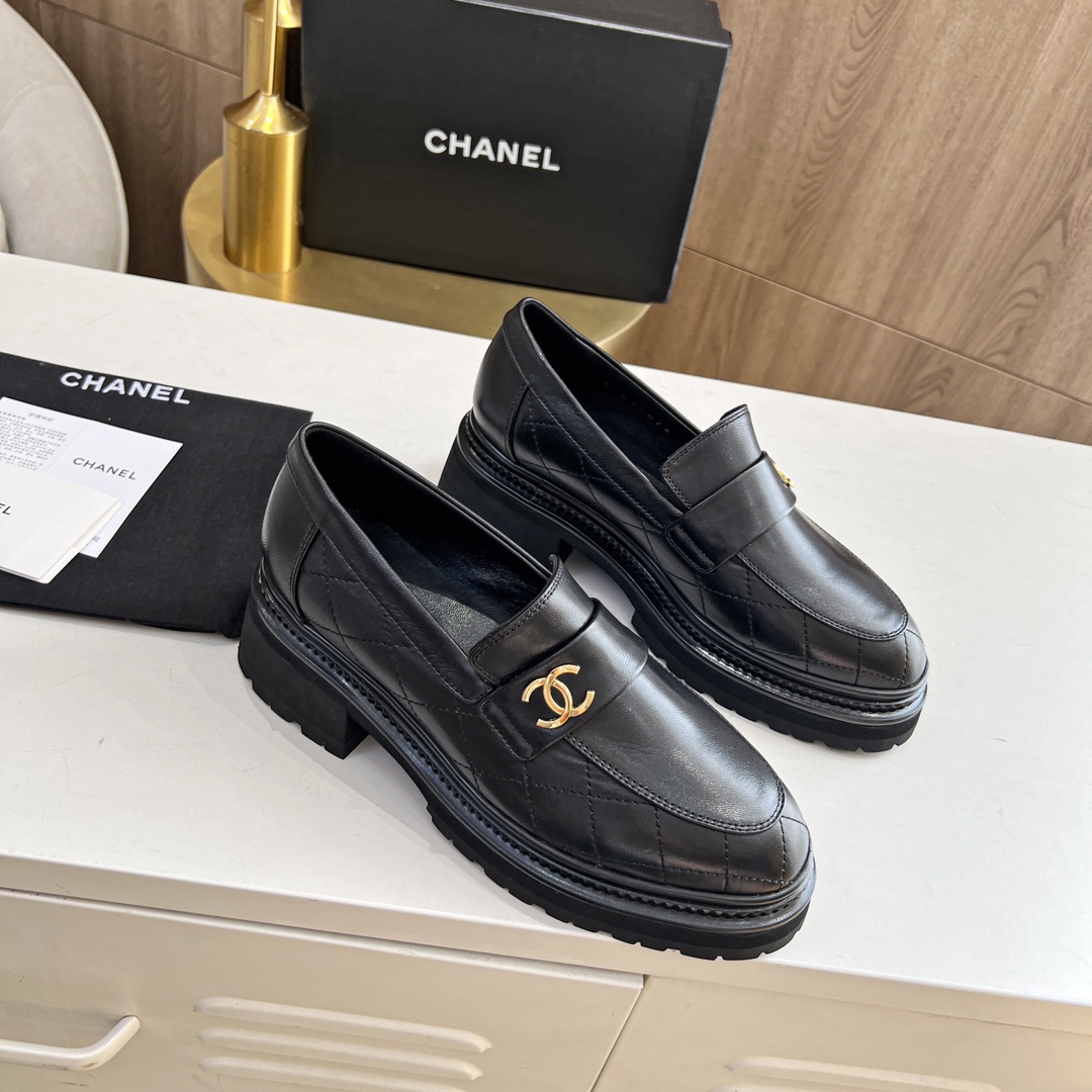 Chanel Flatform shoes