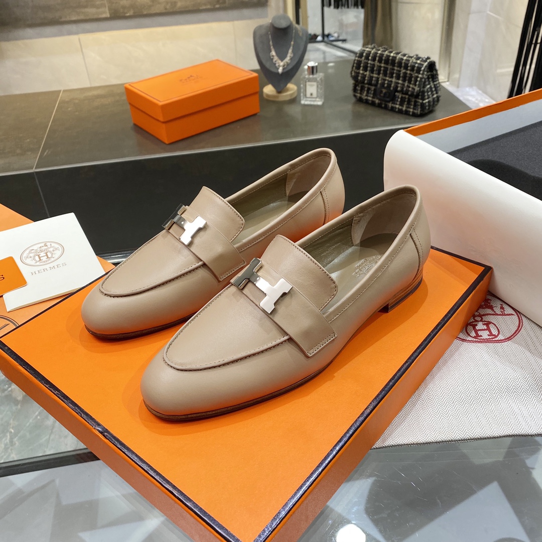 Hermes Flat shoes