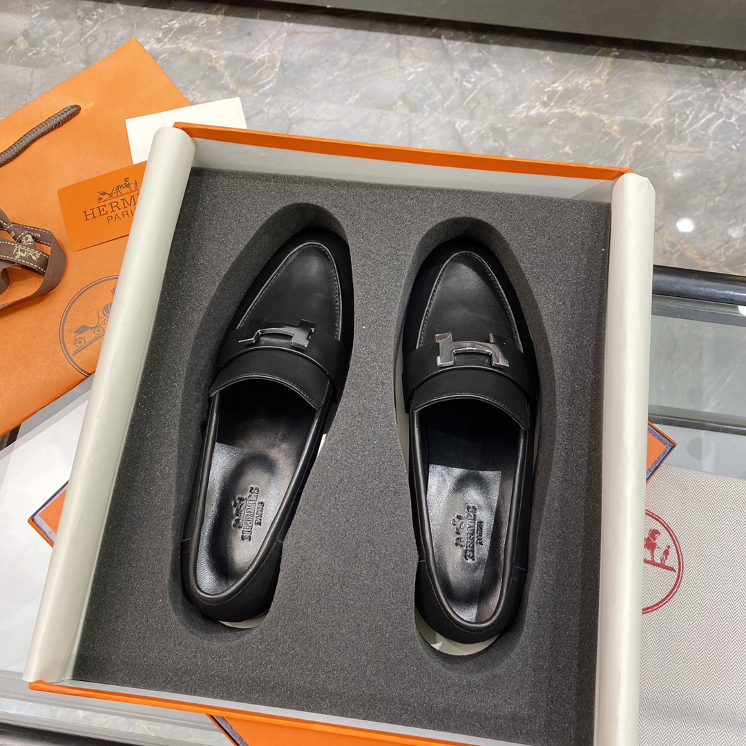 Hermes Flat shoes