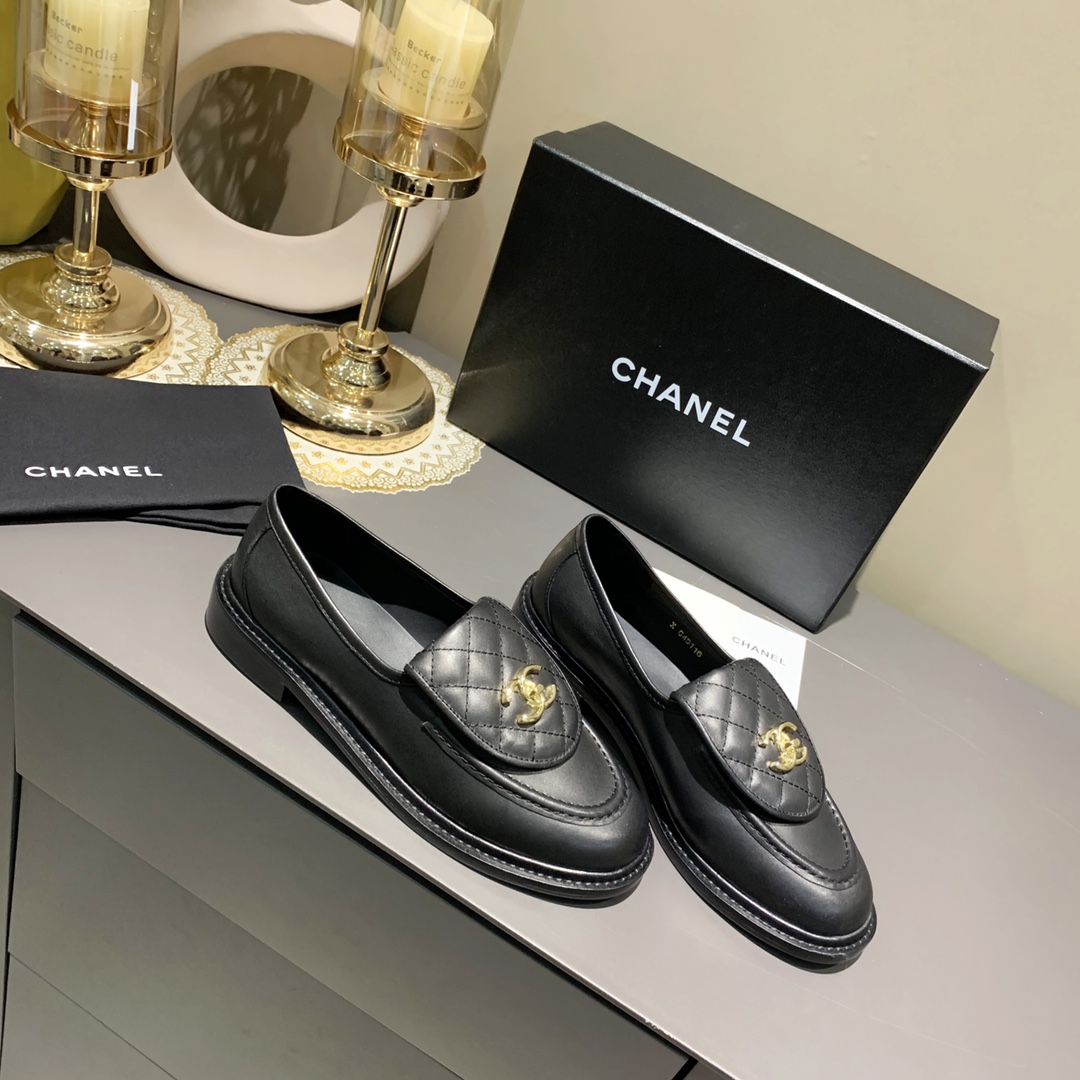 Chanel Flatform shoes