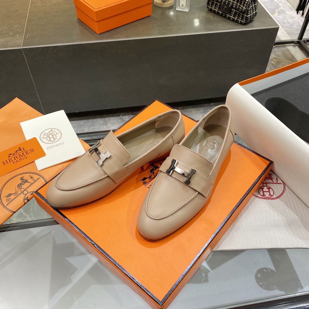 Hermes Flat shoes
