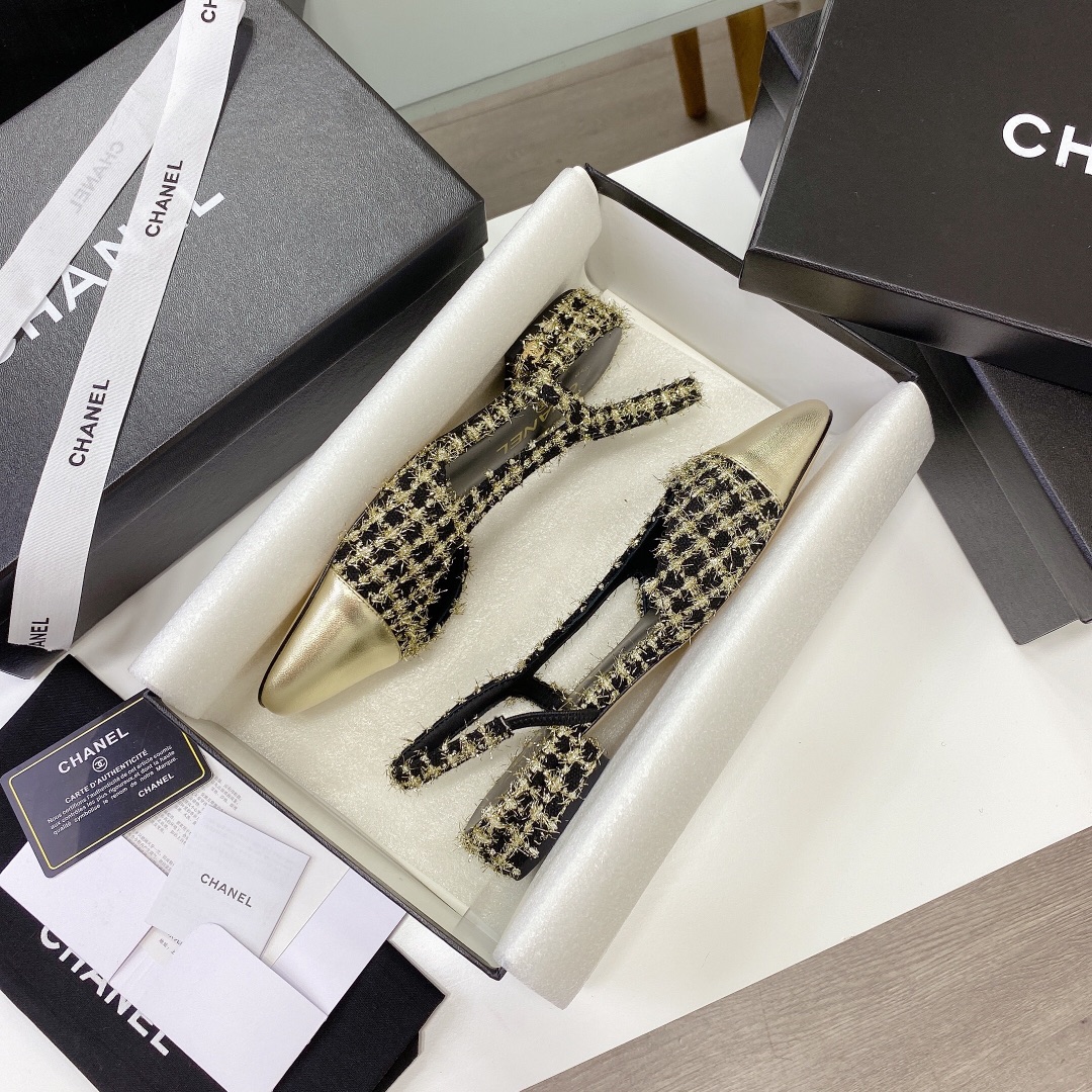 Chanel Flat shoes