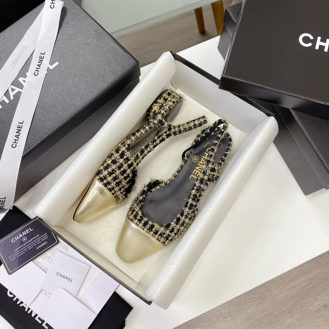 Chanel Flat shoes