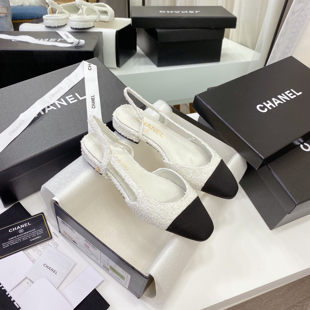 Chanel Flat shoes