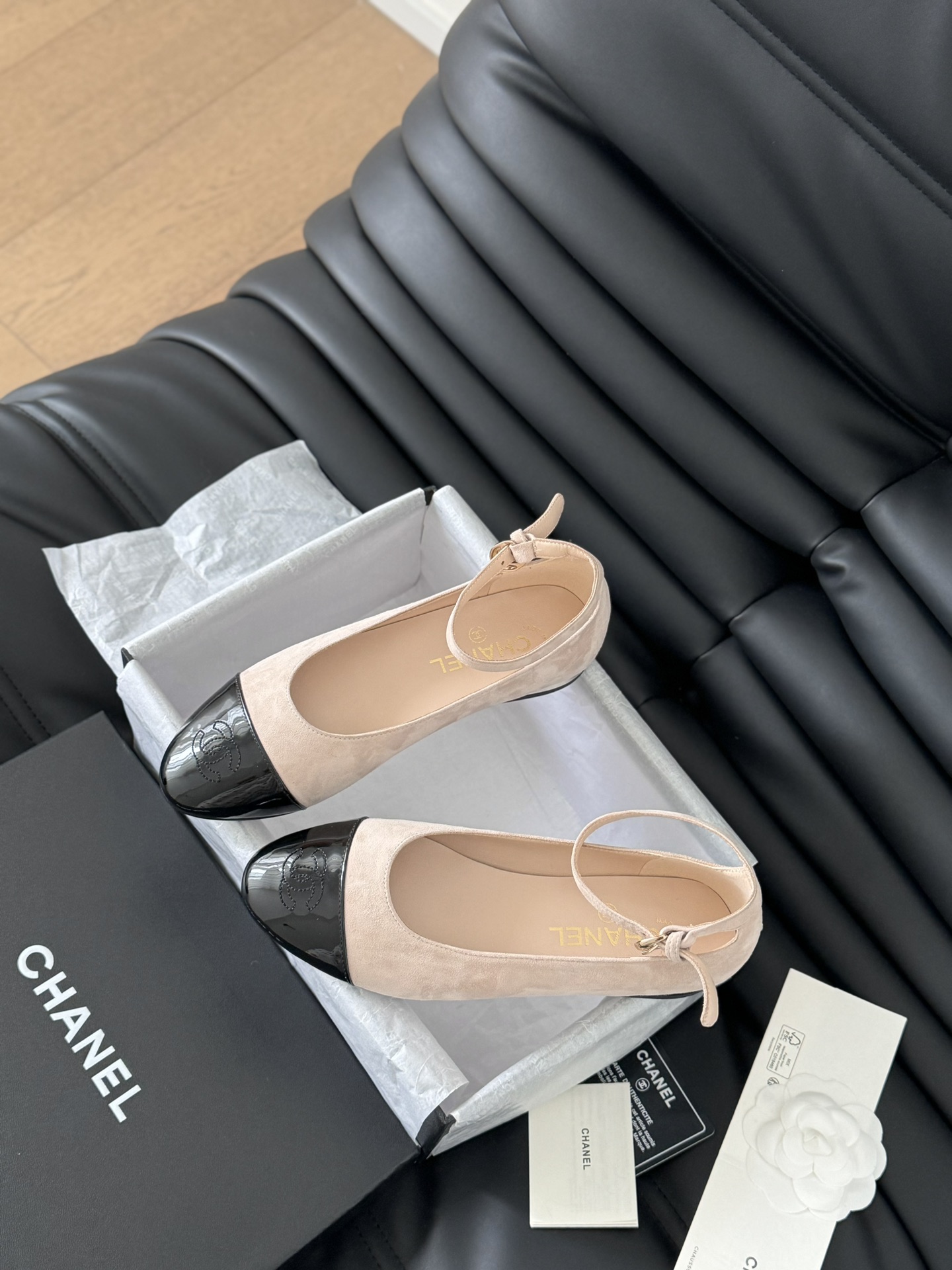 Chanel Flat shoes