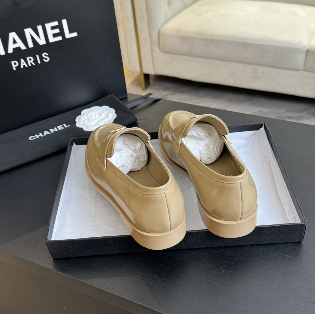 Chanel Flatform shoes