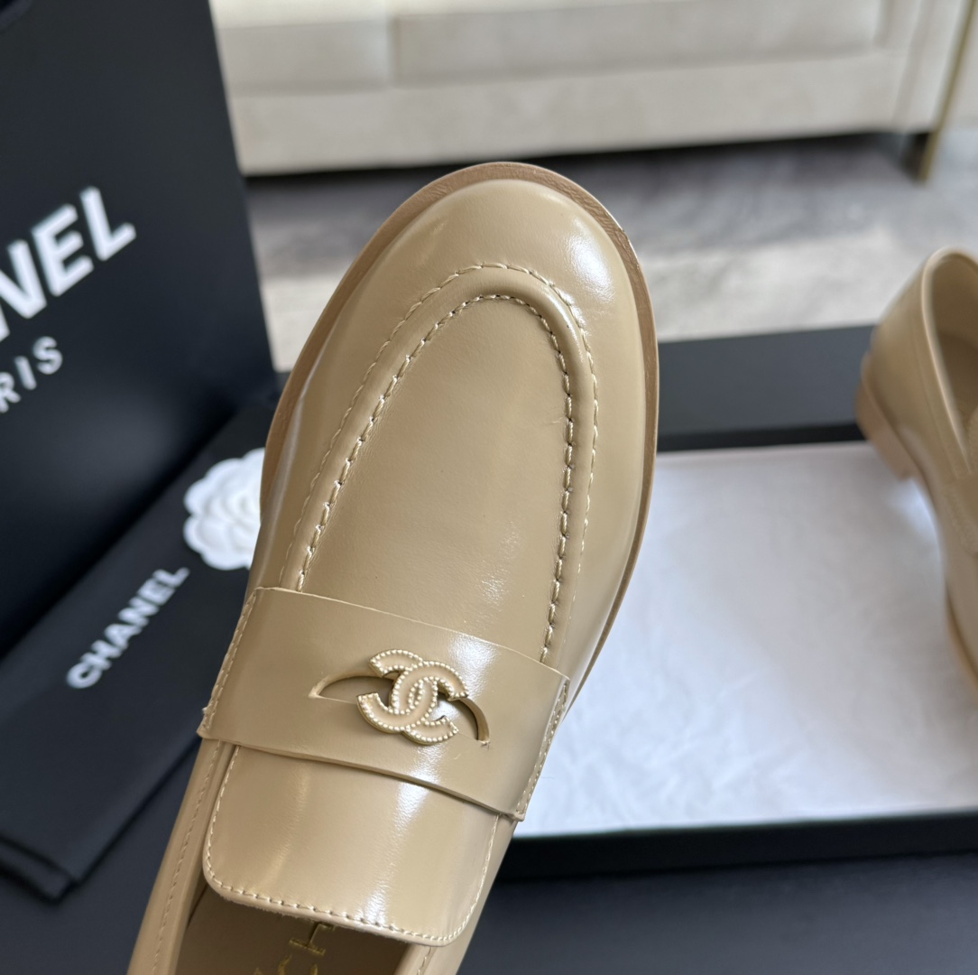 Chanel Flatform shoes