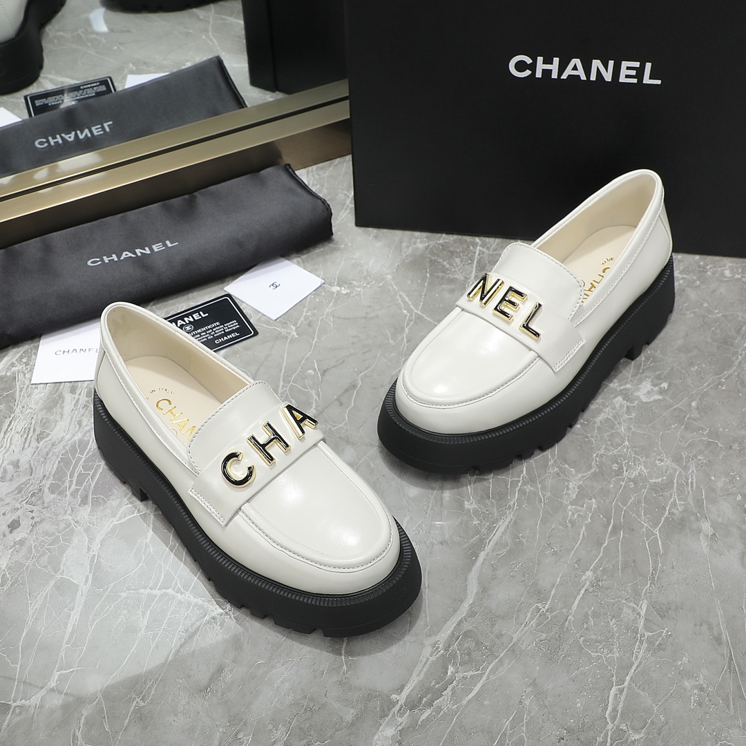 Chanel Flatform shoes