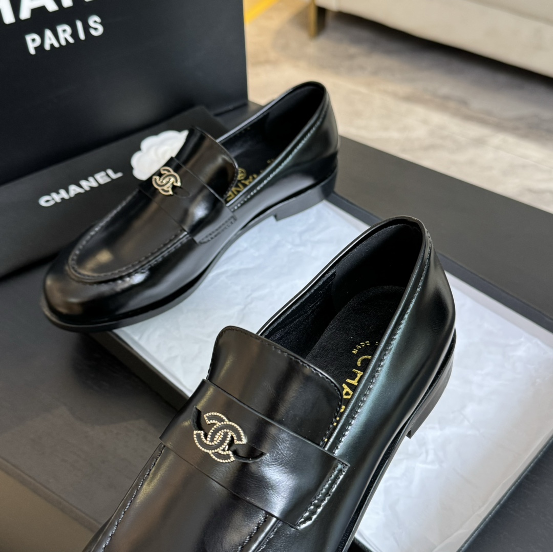 Chanel Flatform shoes