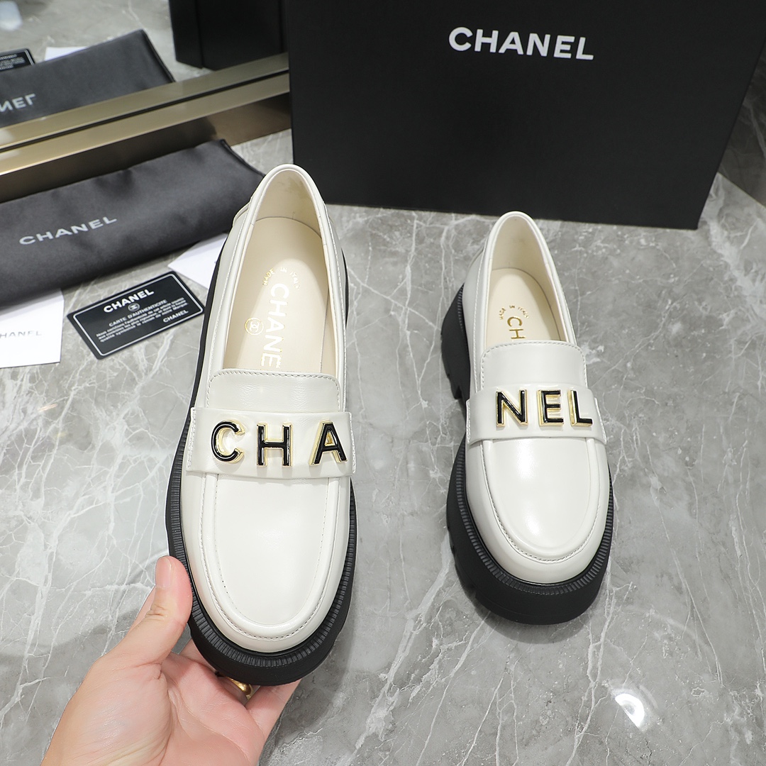 Chanel Flatform shoes