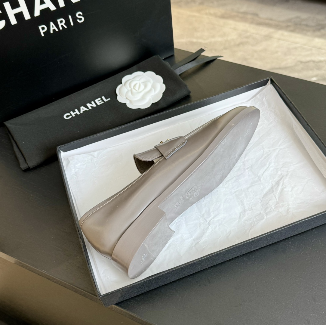 Chanel Flatform shoes
