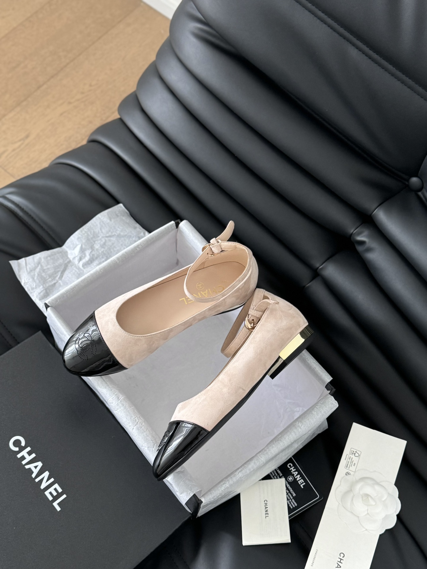 Chanel Flat shoes