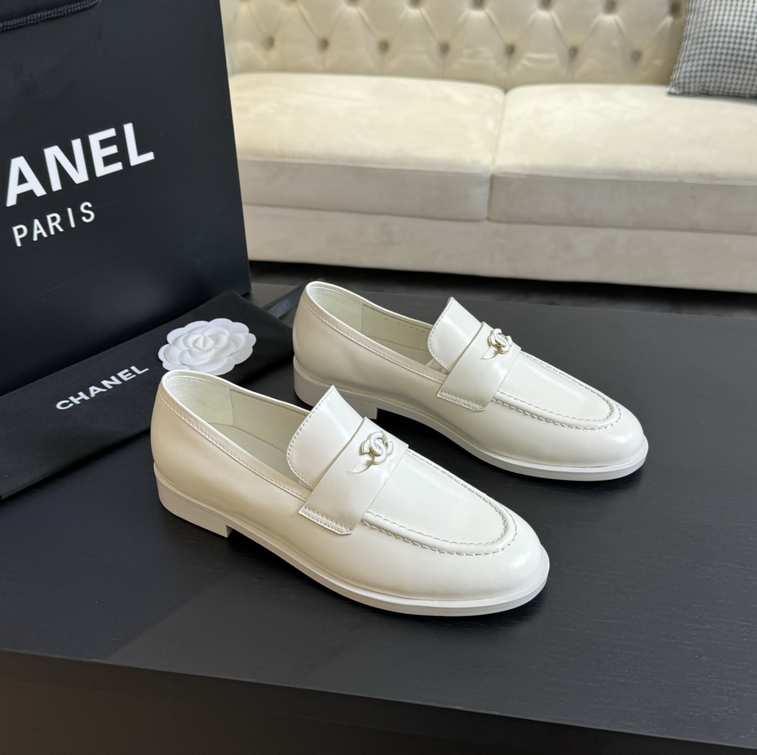 Chanel Flatform shoes