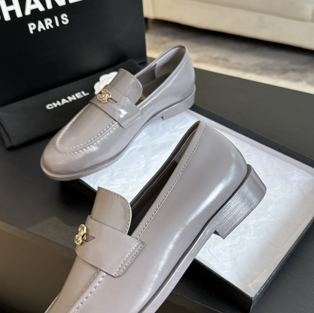 Chanel Flatform shoes