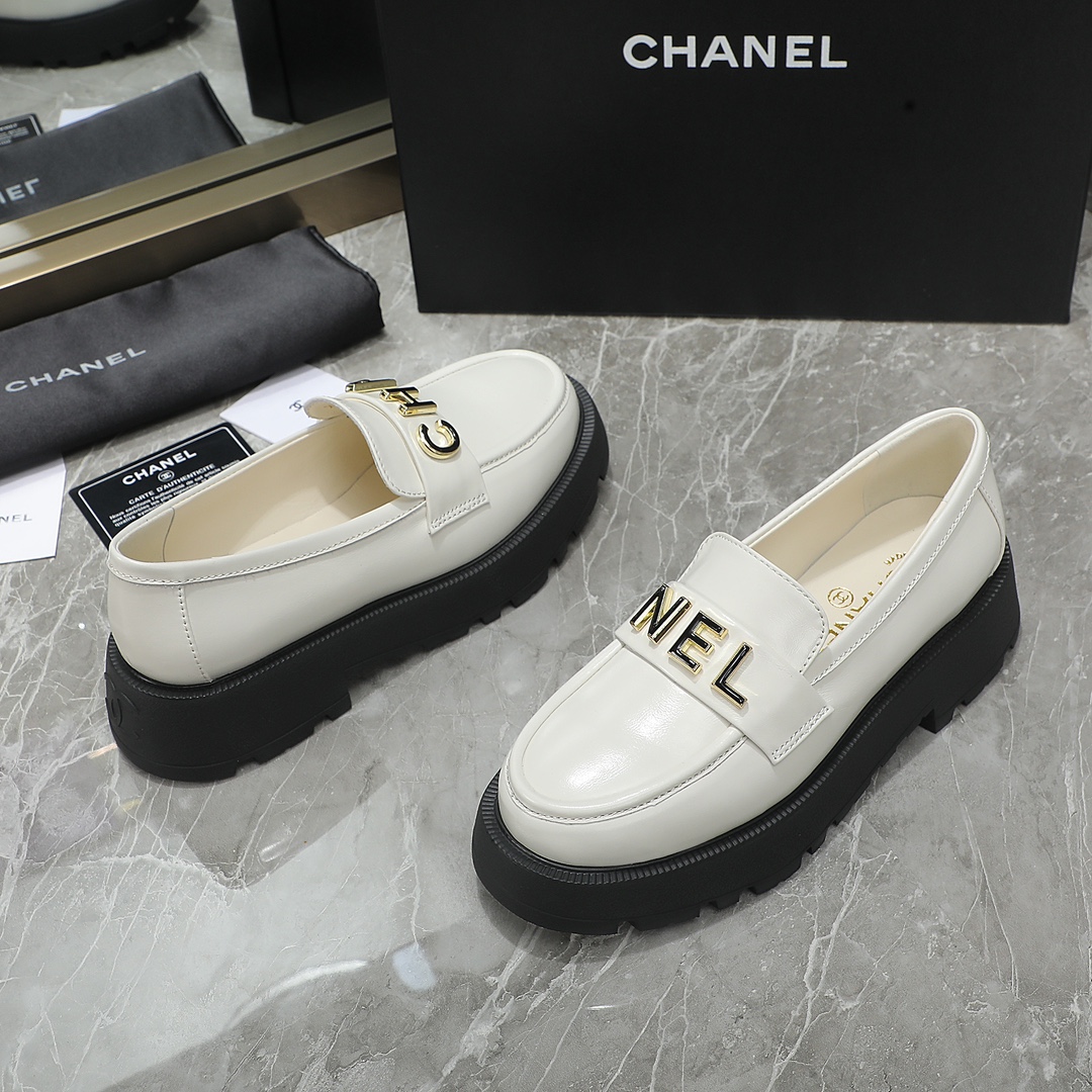 Chanel Flatform shoes