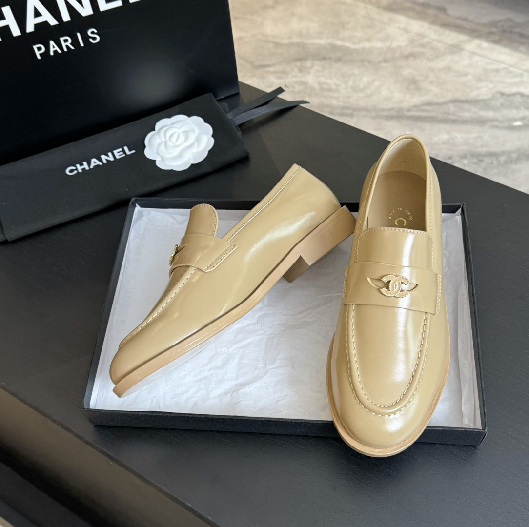 Chanel Flatform shoes
