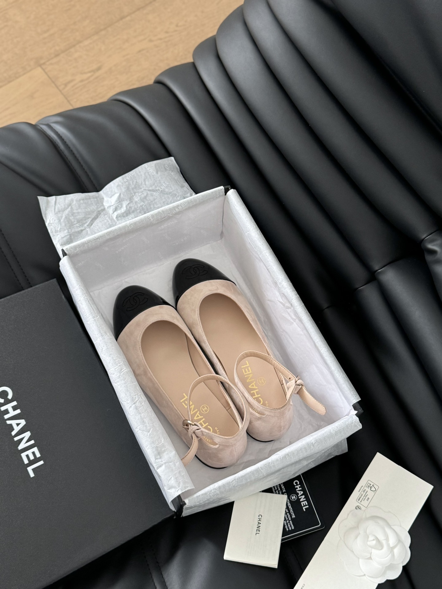 Chanel Flat shoes