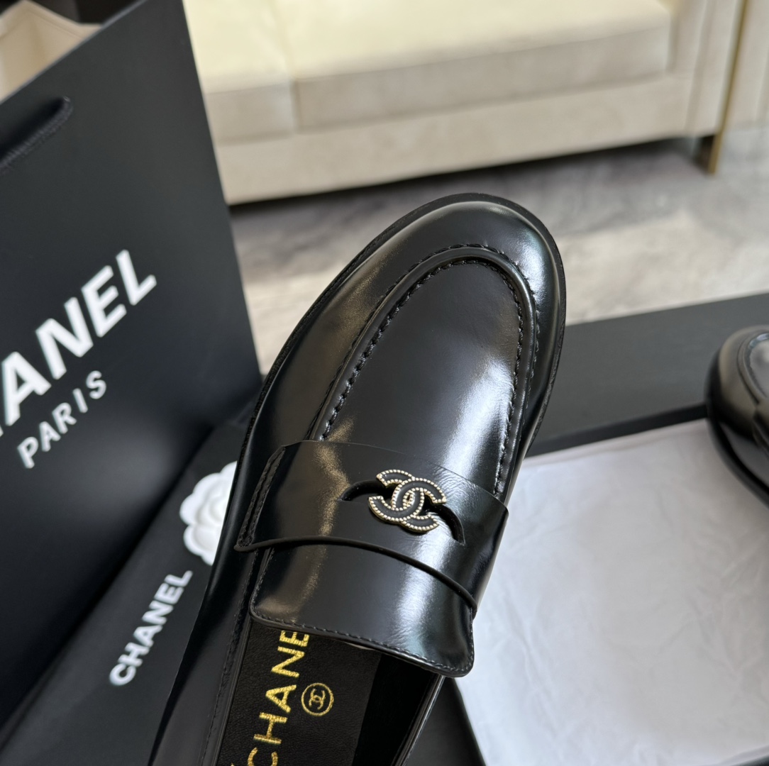 Chanel Flatform shoes