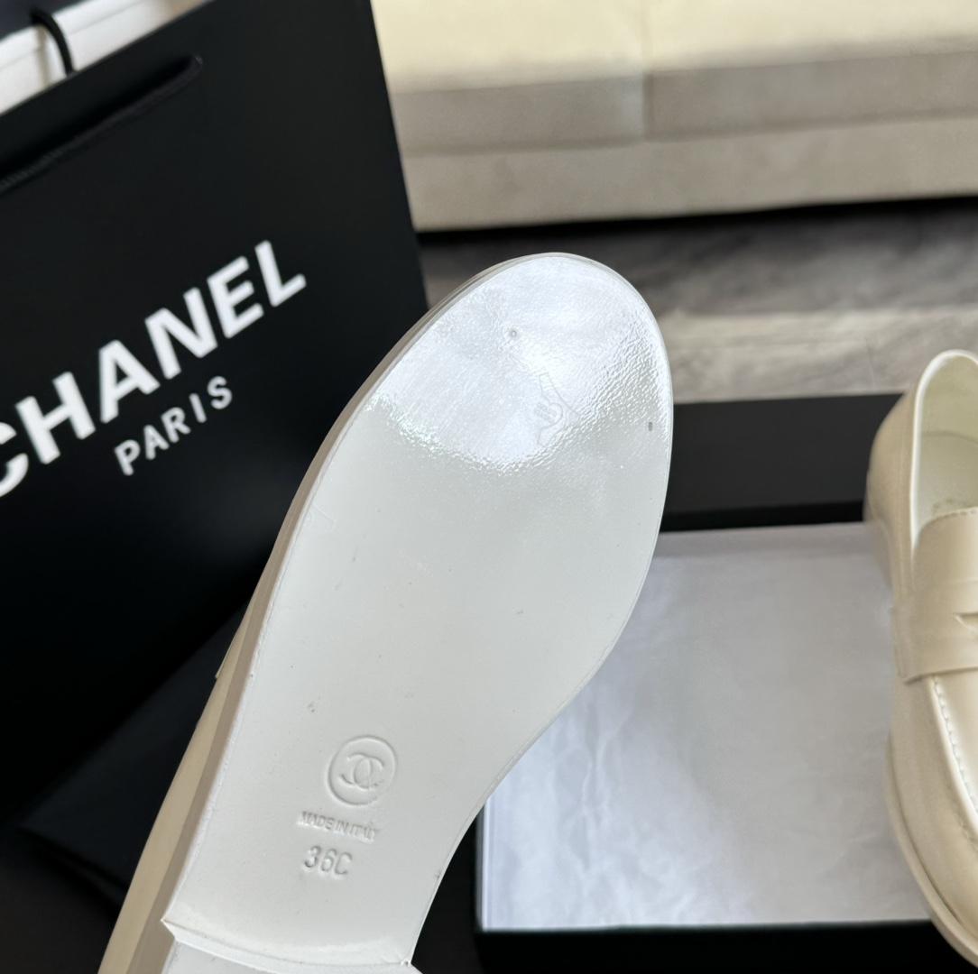 Chanel Flatform shoes