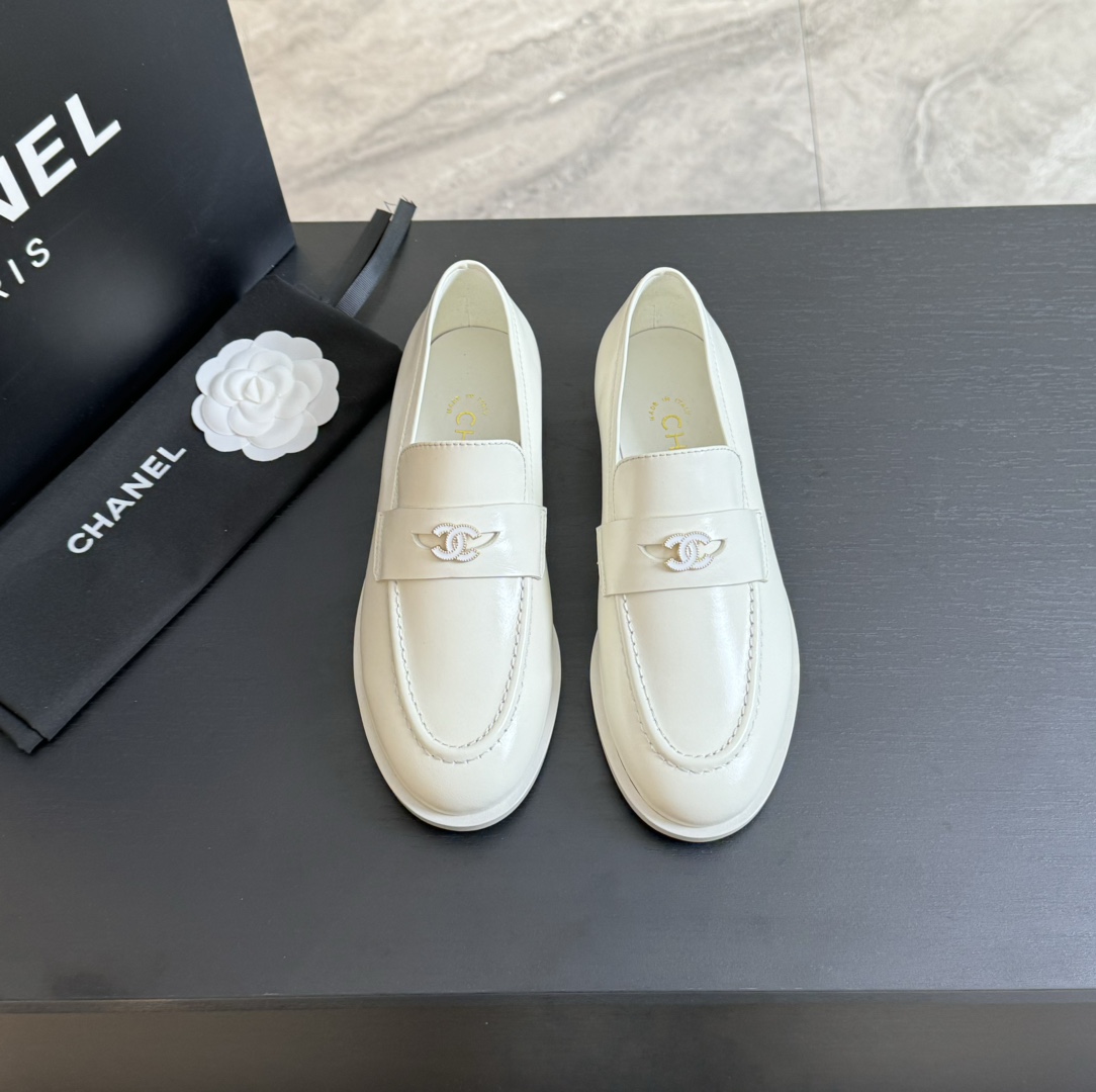 Chanel Flatform shoes
