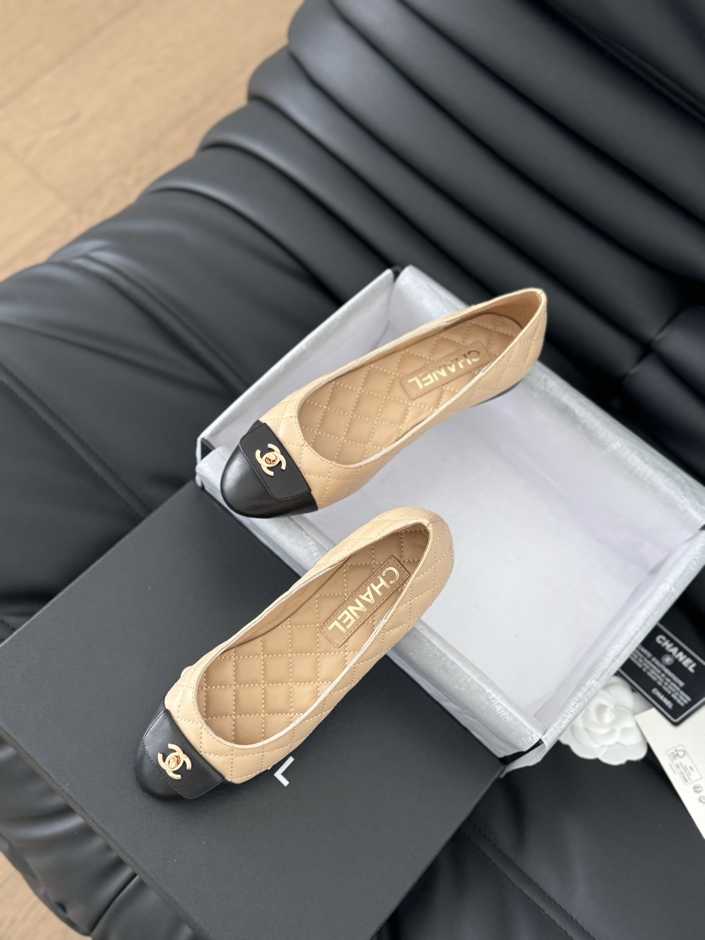 Chanel Flat shoes
