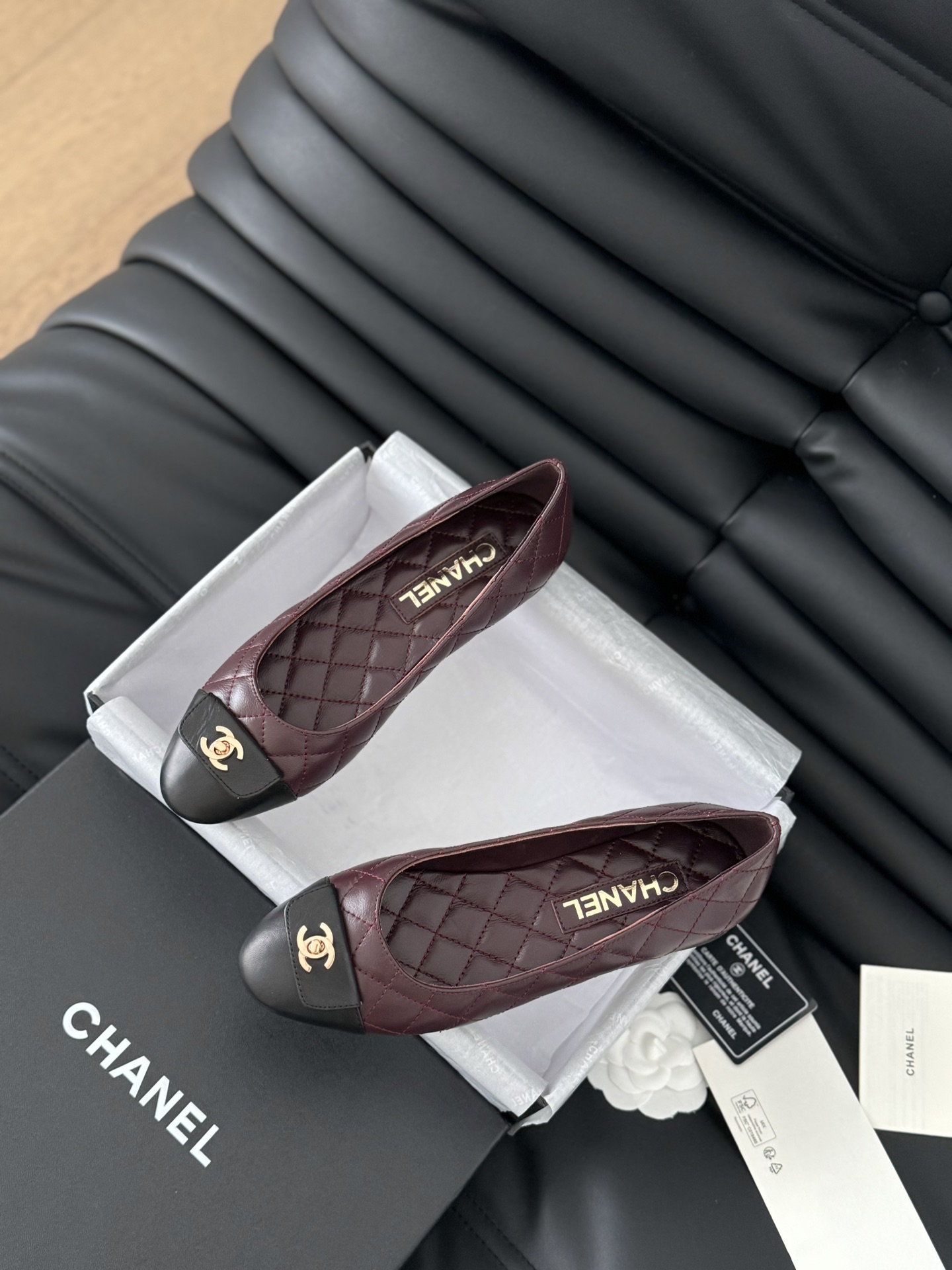 Chanel Flat shoes