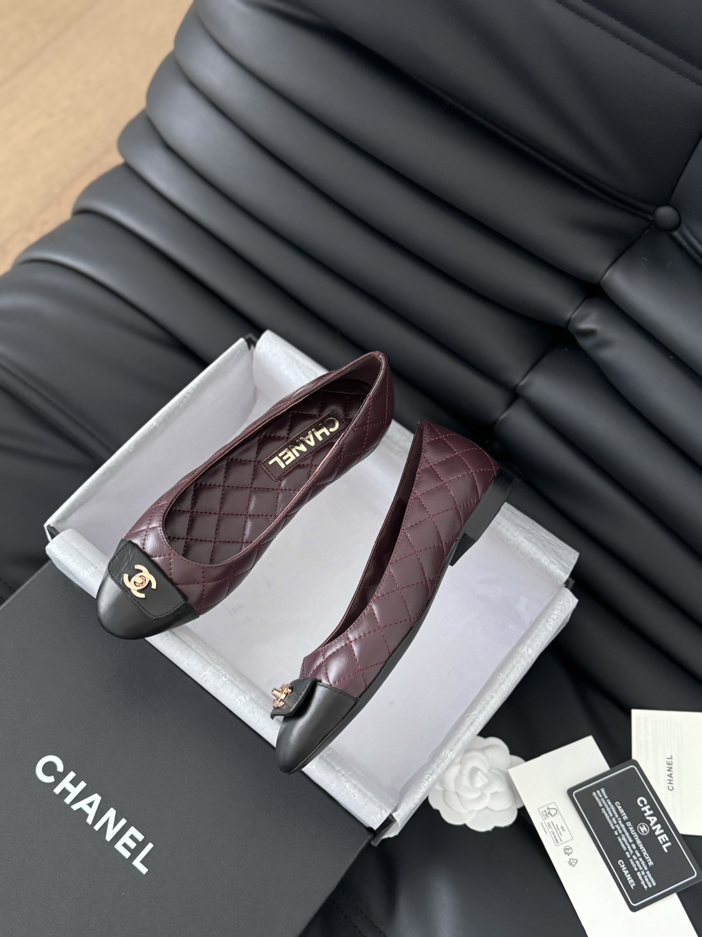 Chanel Flat shoes