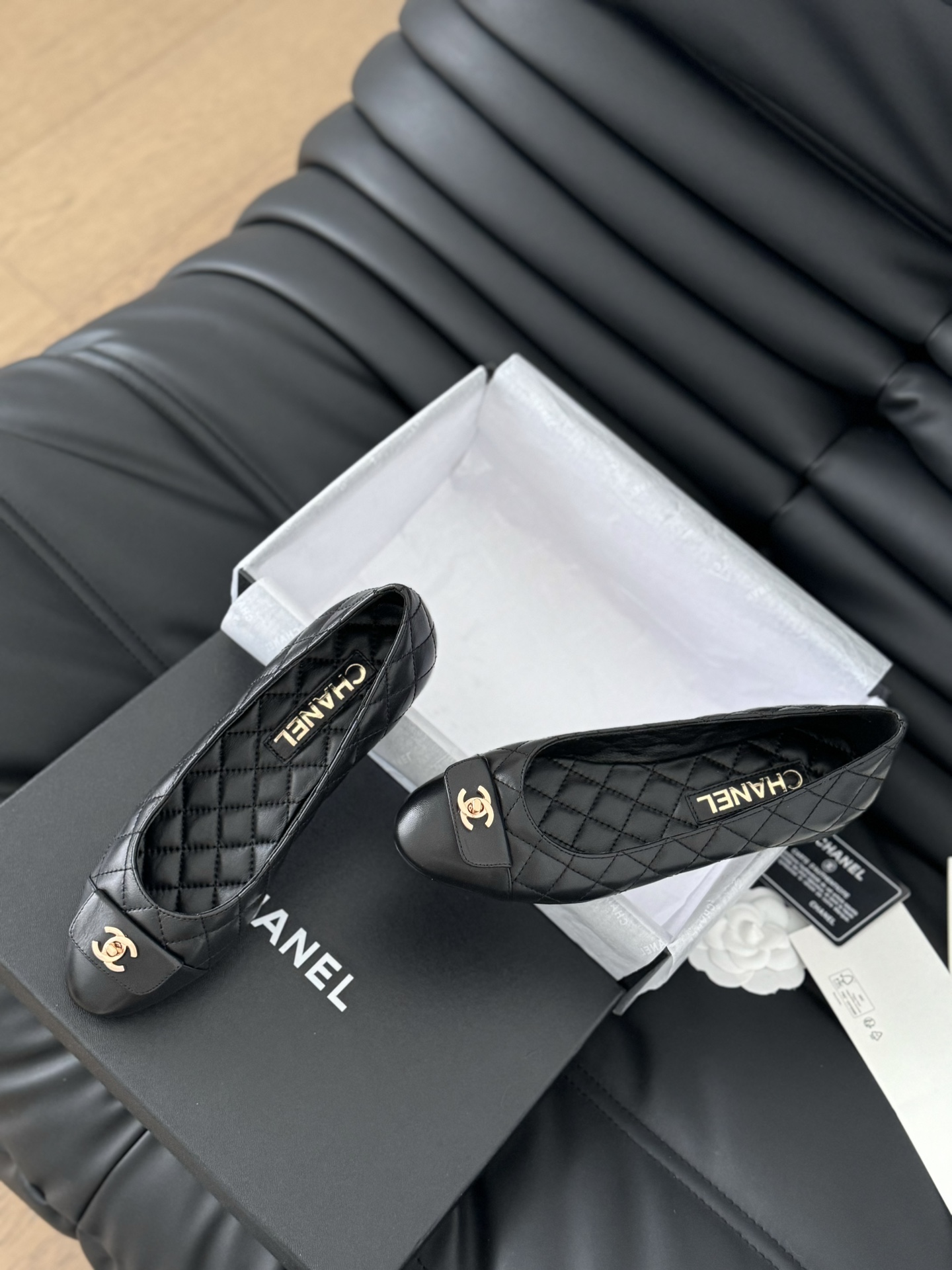Chanel Flat shoes