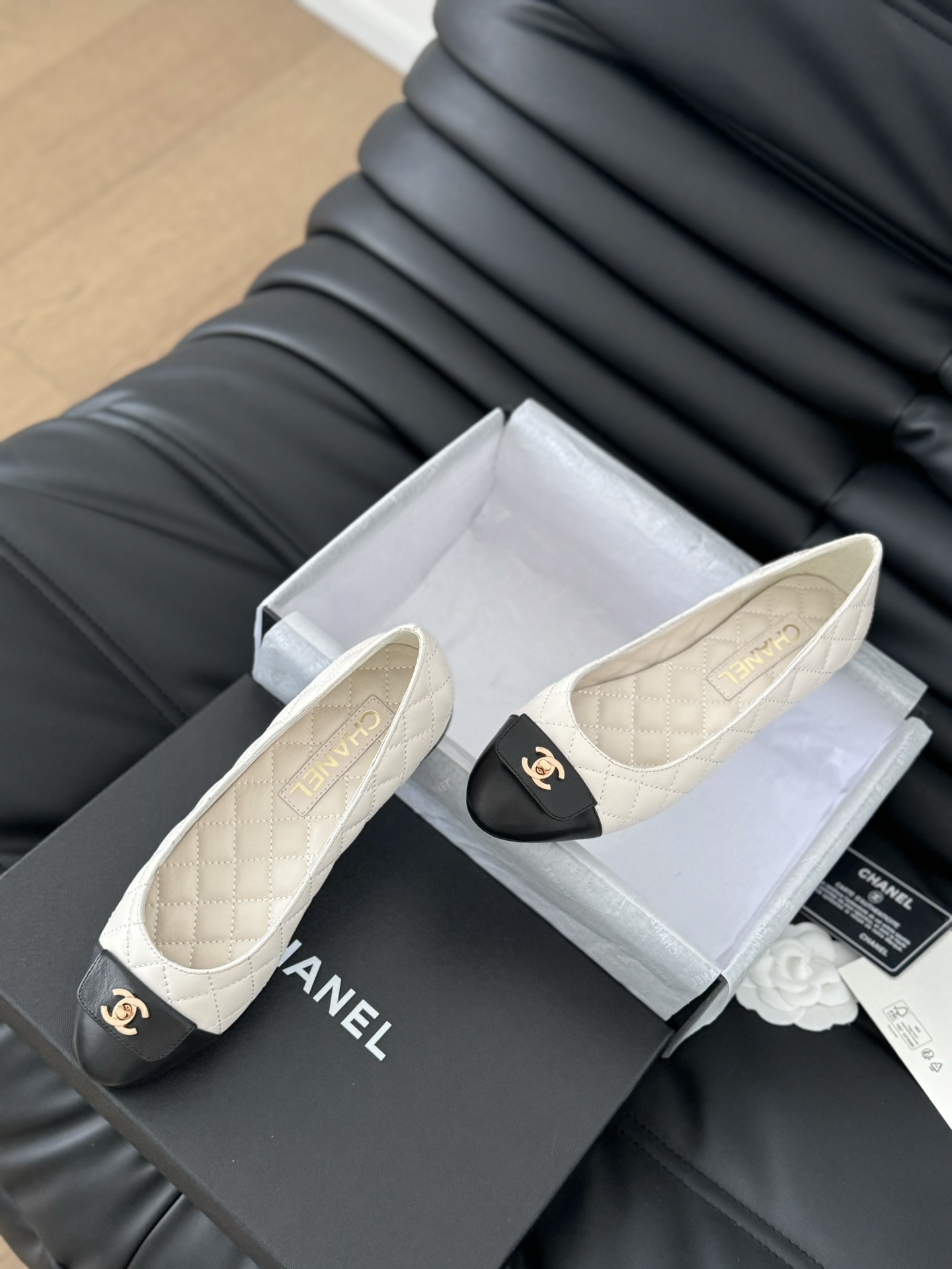 Chanel Flat shoes