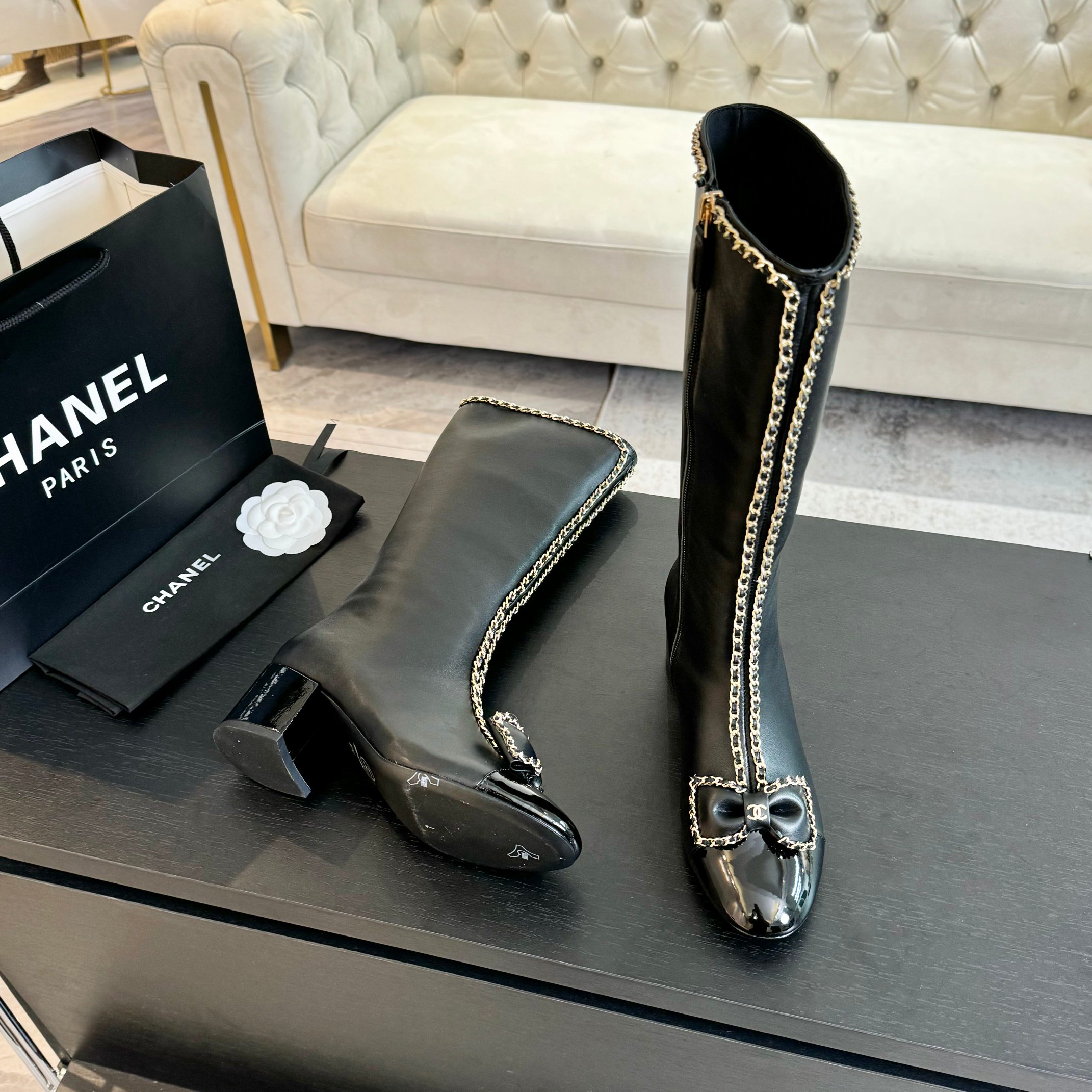 Chanel Flat shoes
