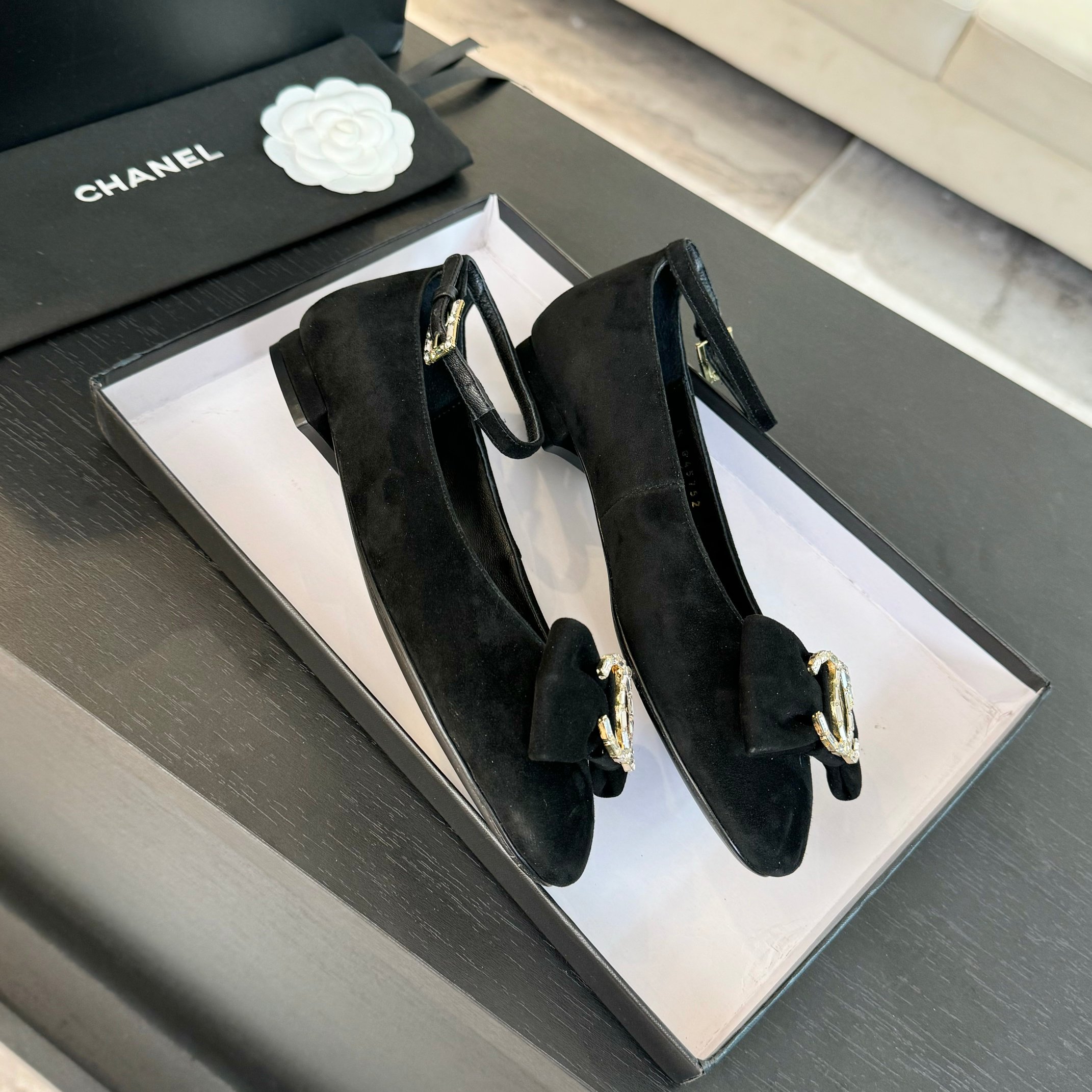 Chanel Flat shoes