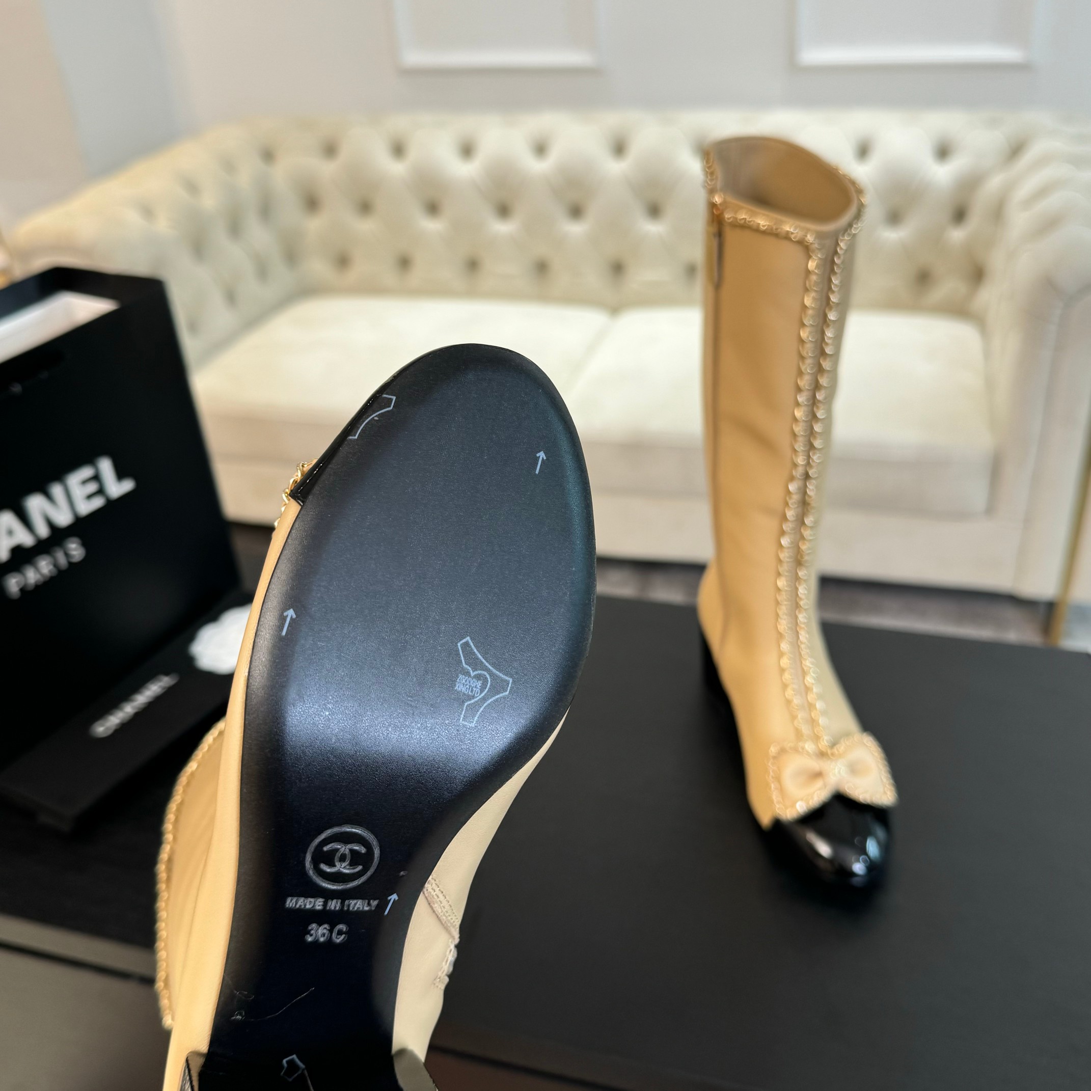 Chanel Flat shoes