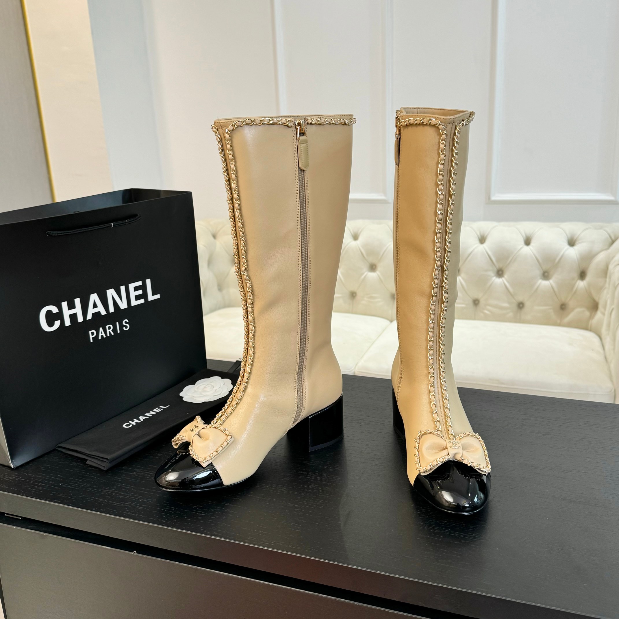 Chanel Flat shoes