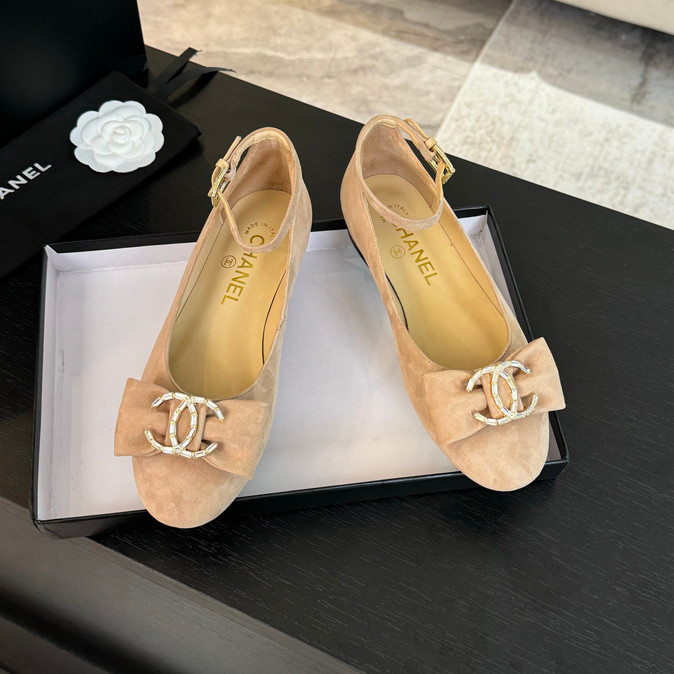 Chanel Flat shoes