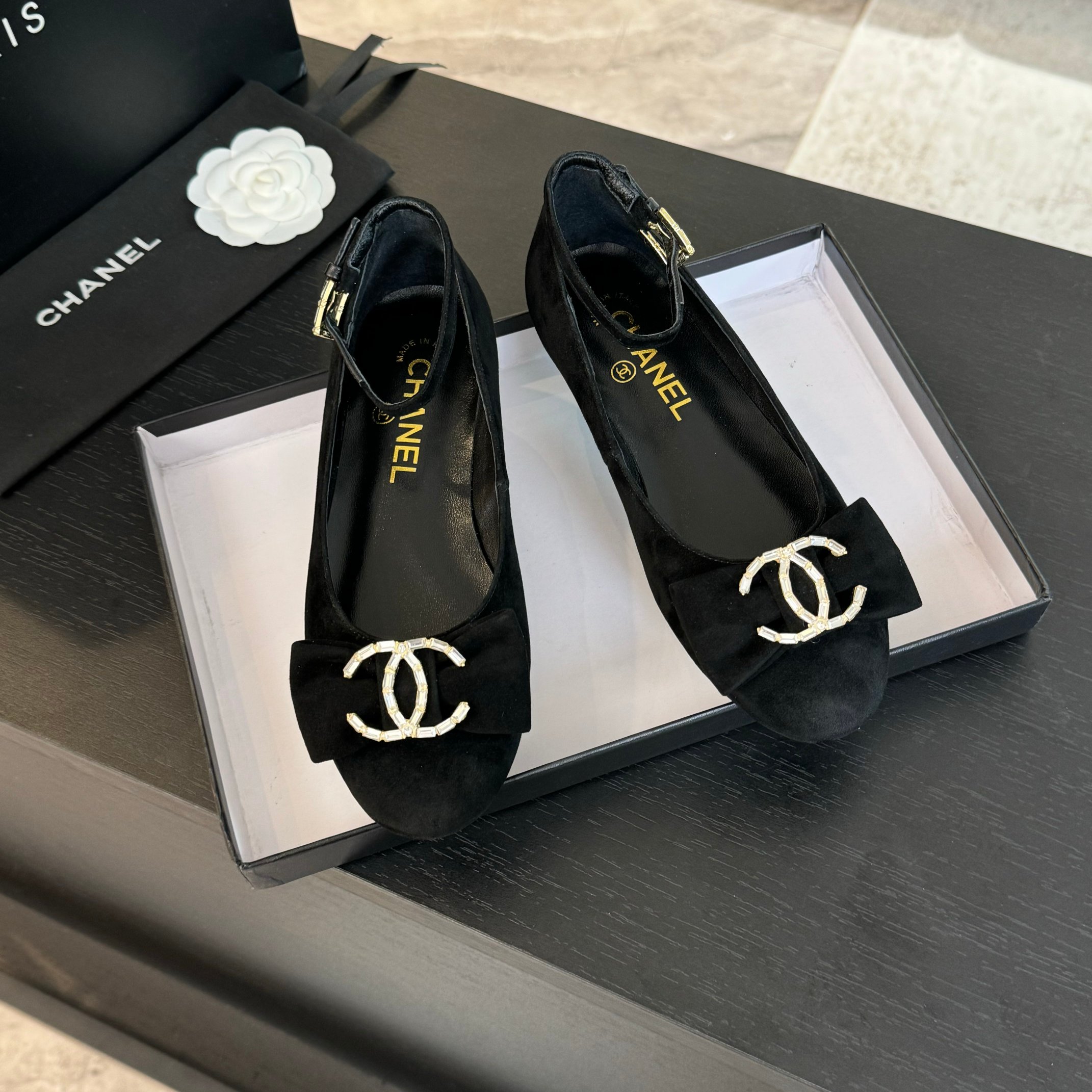 Chanel Flat shoes