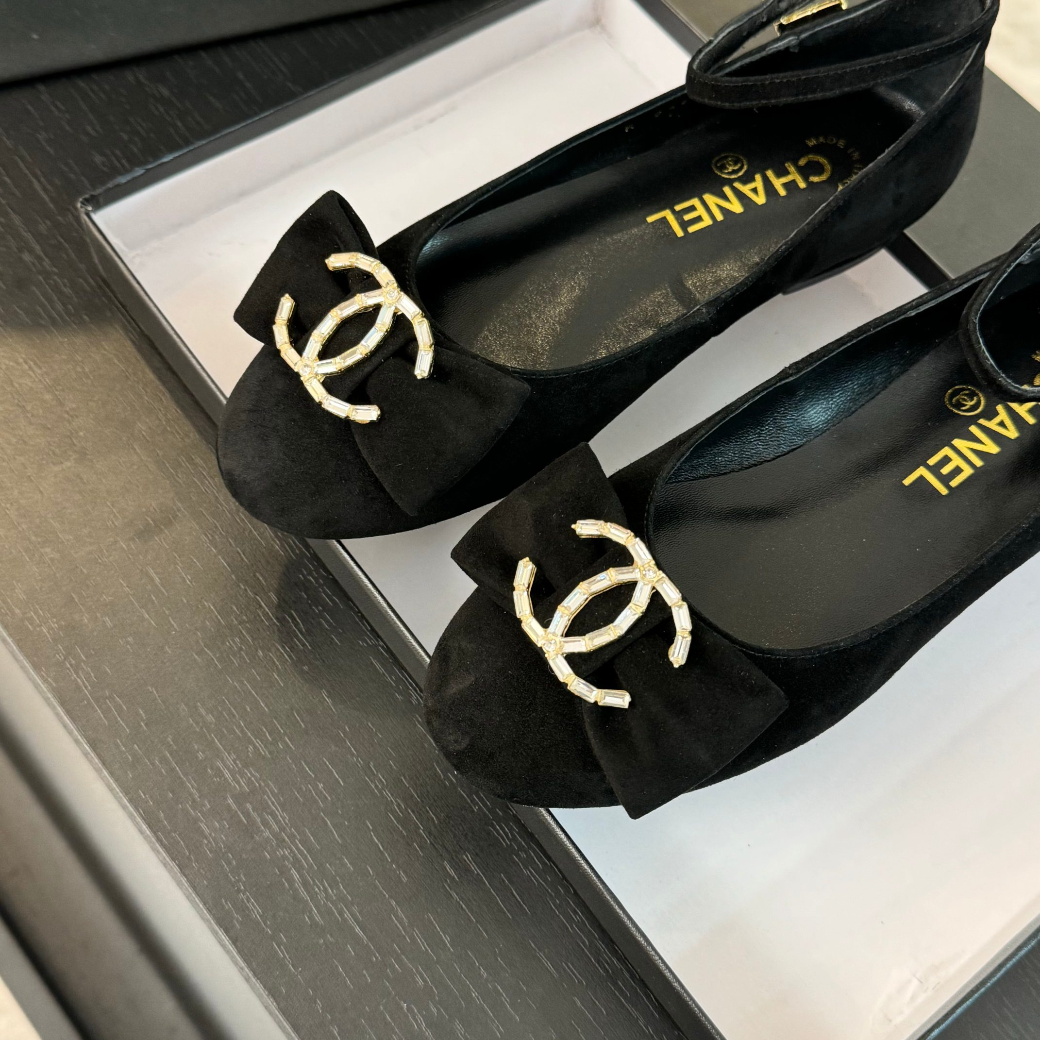 Chanel Flat shoes