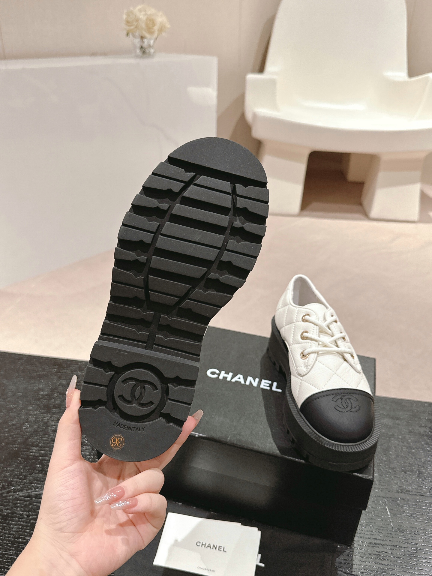 Chanel Flat shoes