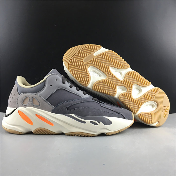 Yeezy Boost 700 Magnet Fv9922