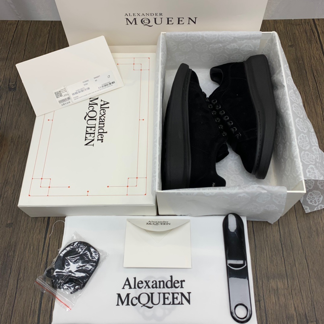 mcquen triple black 553761whv671000